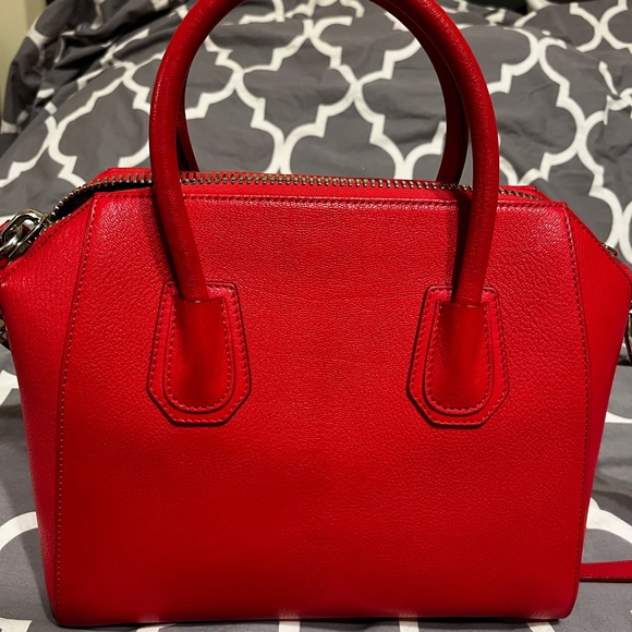Givenchy small antigona in red - Picture 3 of 11